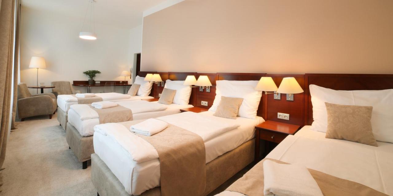 ברנו Hotel Kozak מראה חיצוני תמונה