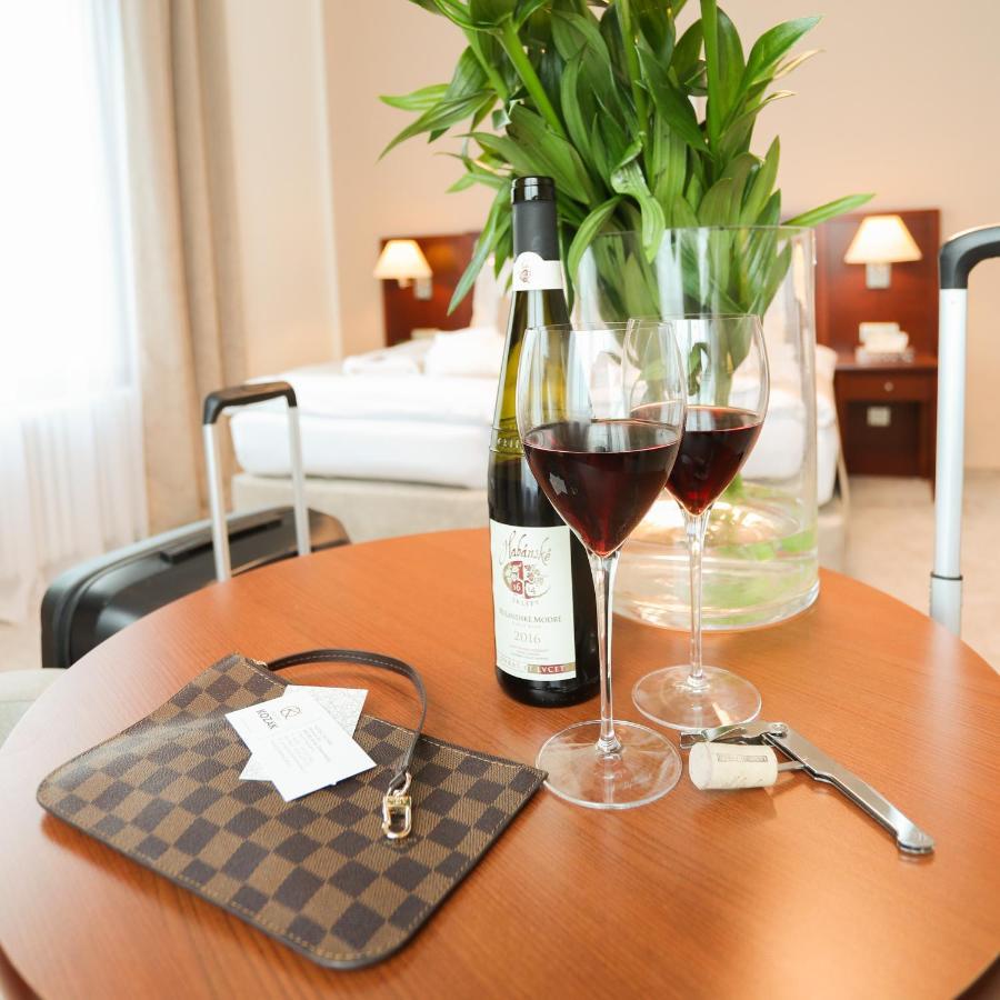 ברנו Hotel Kozak מראה חיצוני תמונה